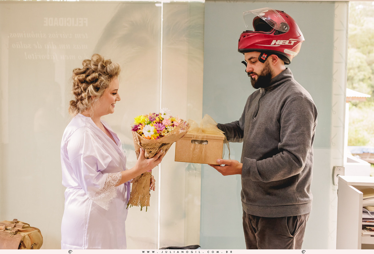 casamento Luiza Gaspar e Luís Felipe Carraro fotógrafo Juliano Gil igreja perpétuo socorro irati paraná ivaí ponta grossa curitiba barbearia 21 de maio salão da renata maquiadora vanessa novinski família bride noiva noivo canto verde cerimonial making of