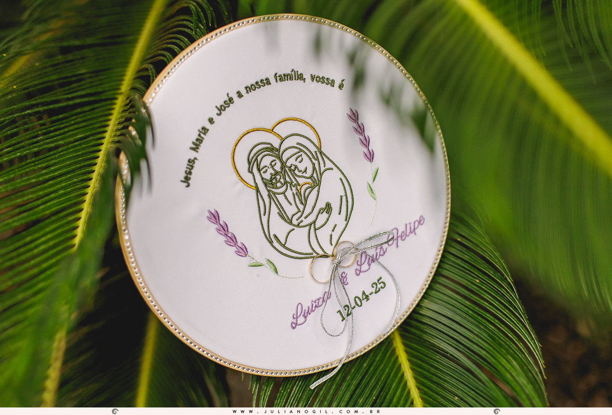 casamento Luiza Gaspar e Luís Felipe Carraro fotógrafo Juliano Gil igreja perpétuo socorro irati paraná ivaí ponta grossa curitiba barbearia 21 de maio salão da renata maquiadora vanessa novinski família bride noiva noivo canto verde cerimonial making of