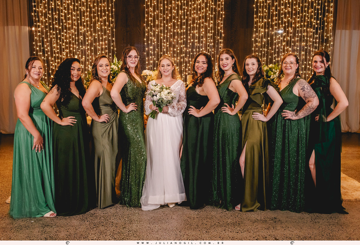 recepção casamento Luiza Gaspar e Luís Felipe Carraro fotógrafo Juliano Gil igreja perpétuo socorro irati paraná ivaí ponta grossa curitiba barbearia 21 de maio salão da renata maquiadora vanessa novinski noiva noivo canto verde cerimonial mr john