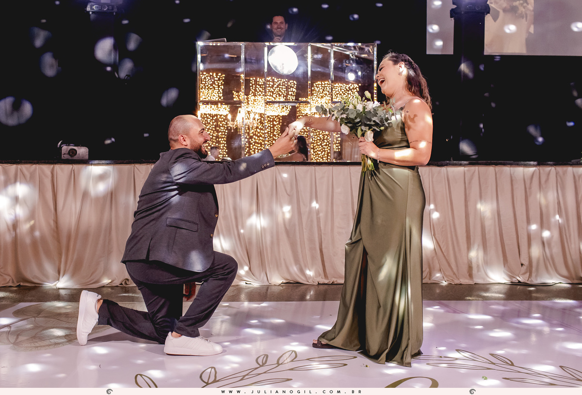 recepção casamento Luiza Gaspar e Luís Felipe Carraro fotógrafo Juliano Gil igreja perpétuo socorro irati paraná ivaí ponta grossa curitiba barbearia 21 de maio salão da renata maquiadora vanessa novinski noiva noivo canto verde cerimonial mr john