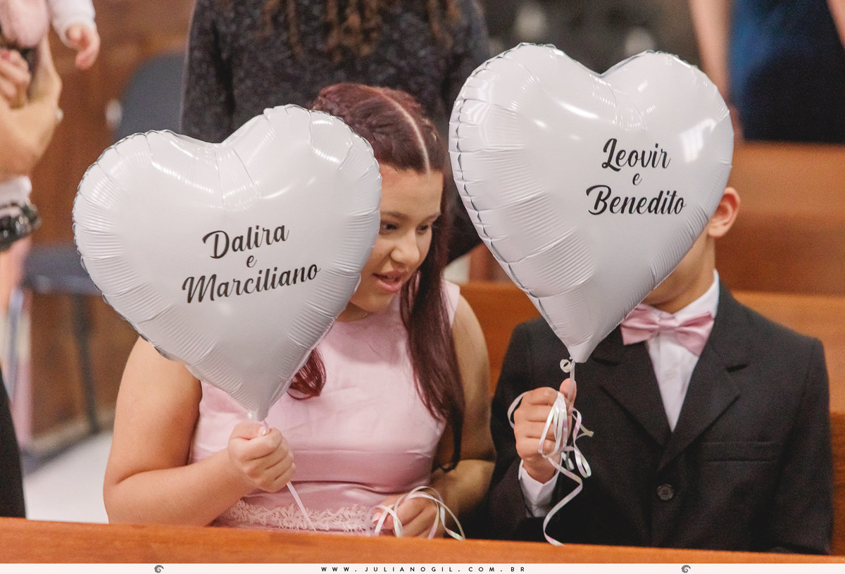 casamento Gizelle Lima e Luiz Carlos Basso itapeva são paulo fotógrafo juliano gil irati paraná junior alvez wedding bride noiva família vestido make first touch emoção detalhes noivo igreja santo antonio cerimônia católica trompetes padre