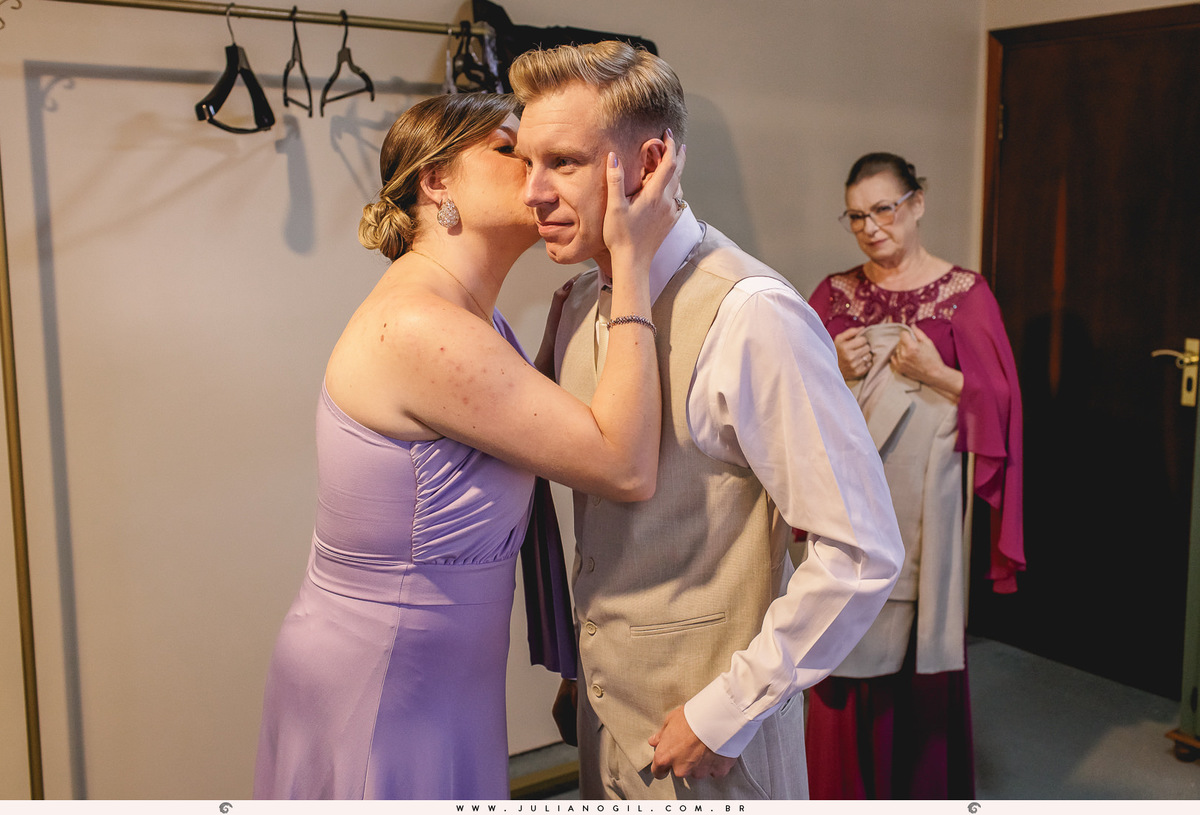 making of casamento Gizelle Lima e Luiz Carlos Basso itapeva são paulo fotógrafo juliano gil irati paraná junior alvez wedding bride noiva família vestido make first touch emoção detalhes noivo pai barbearia