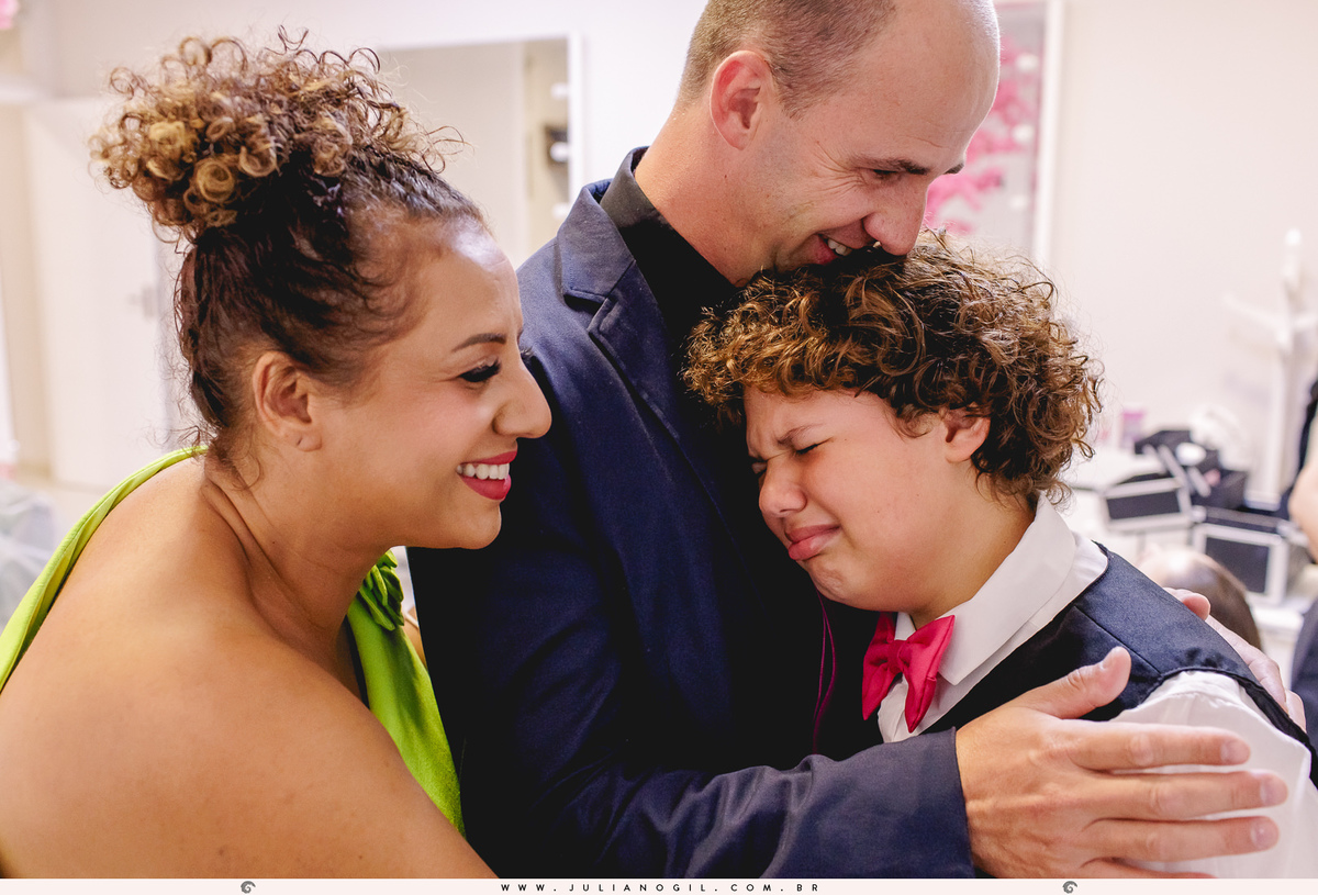 aniversário 15 anos Giovana Valenga fotógrafo Juliano Gil Irati Paraná estúdio Day Moreira associação da prefeitura maquiagem Regy Makes vestido Priscila Susko bar JP Tech princesa debutante família homenagem dança festa parabéns curitiba guarapuava