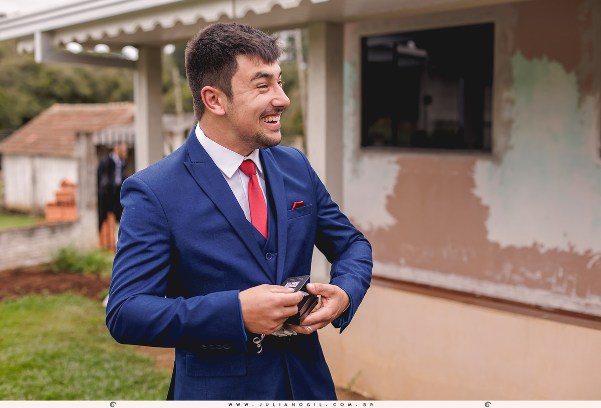 casamento Hanny e Andrei fotógrafo Juliano Gil Rio Azul Paraná Irati making of casa maquiagem cabelo Emerson Olicheski Umalu Eventos família noivo noiva vestido wedding Igreja Santa Teresinha do Menino Jesus Martins Eventos gravata cerimônia recepção