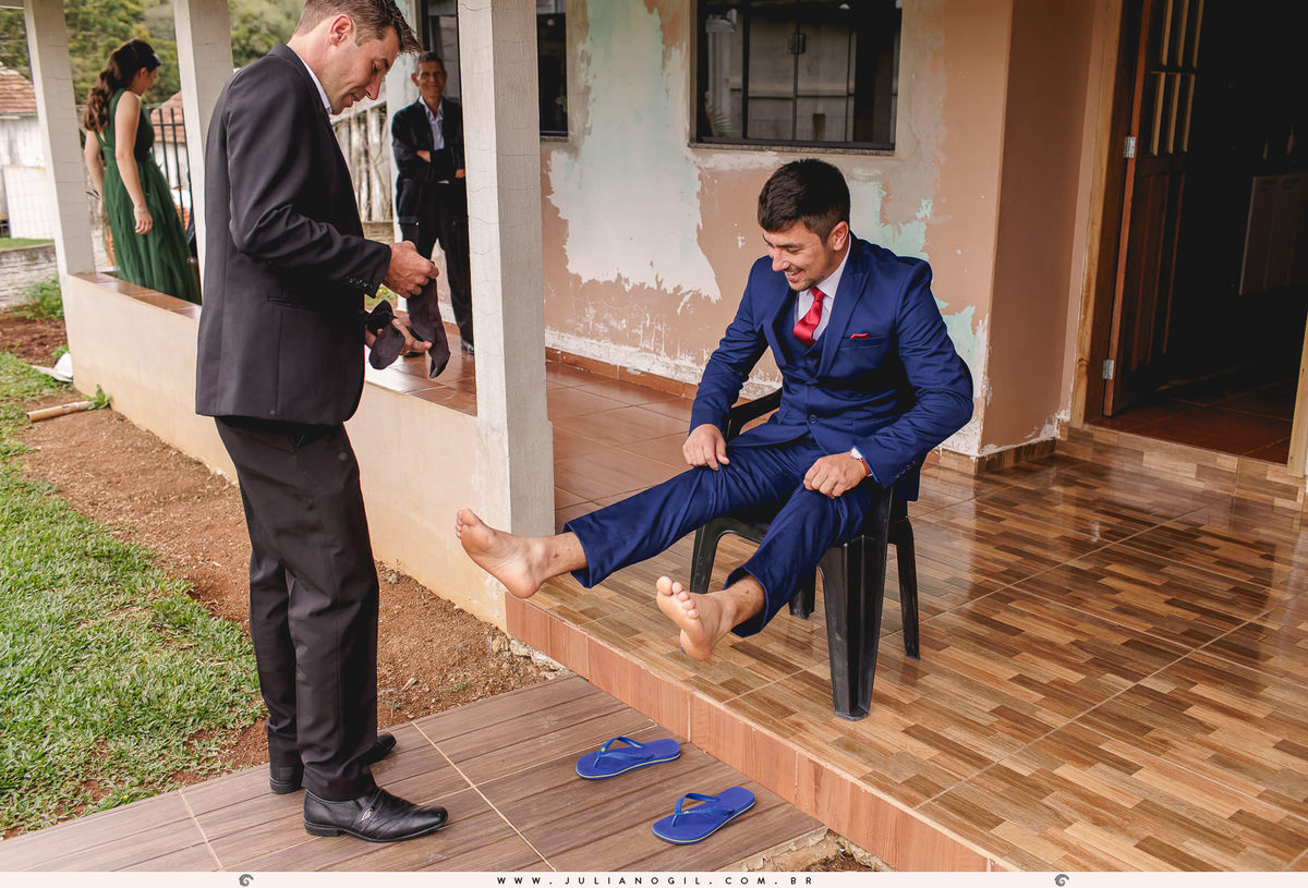casamento Hanny e Andrei fotógrafo Juliano Gil Rio Azul Paraná Irati making of casa maquiagem cabelo Emerson Olicheski Umalu Eventos família noivo noiva vestido wedding Igreja Santa Teresinha do Menino Jesus Martins Eventos gravata cerimônia recepção