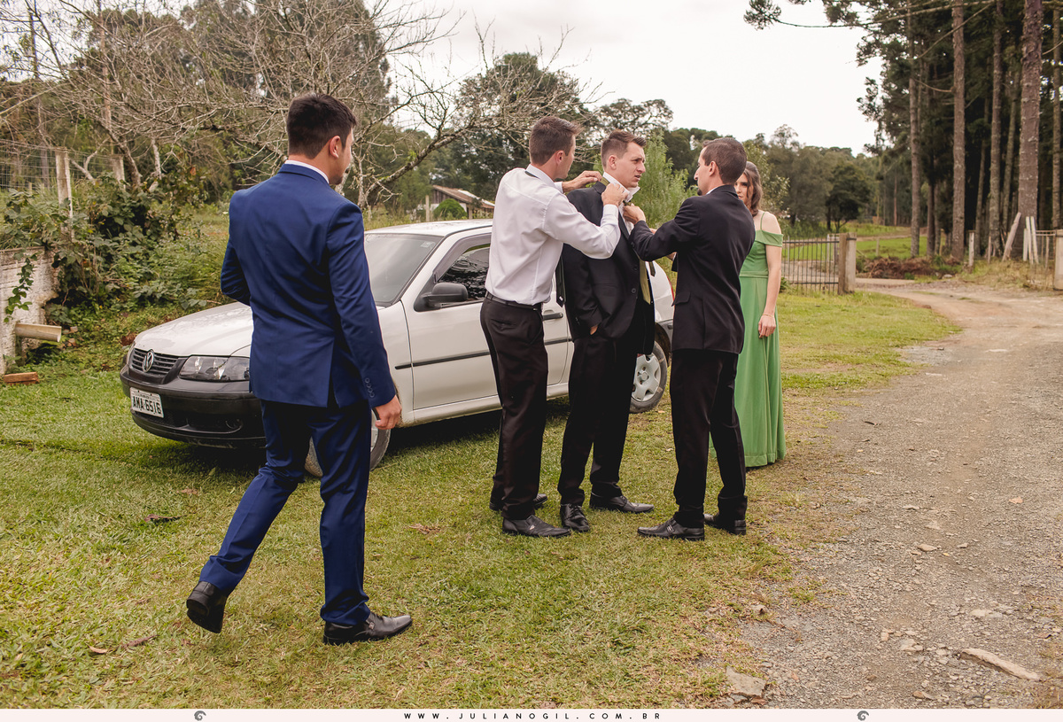 casamento Hanny e Andrei fotógrafo Juliano Gil Rio Azul Paraná Irati making of casa maquiagem cabelo Emerson Olicheski Umalu Eventos família noivo noiva vestido wedding Igreja Santa Teresinha do Menino Jesus Martins Eventos gravata cerimônia recepção