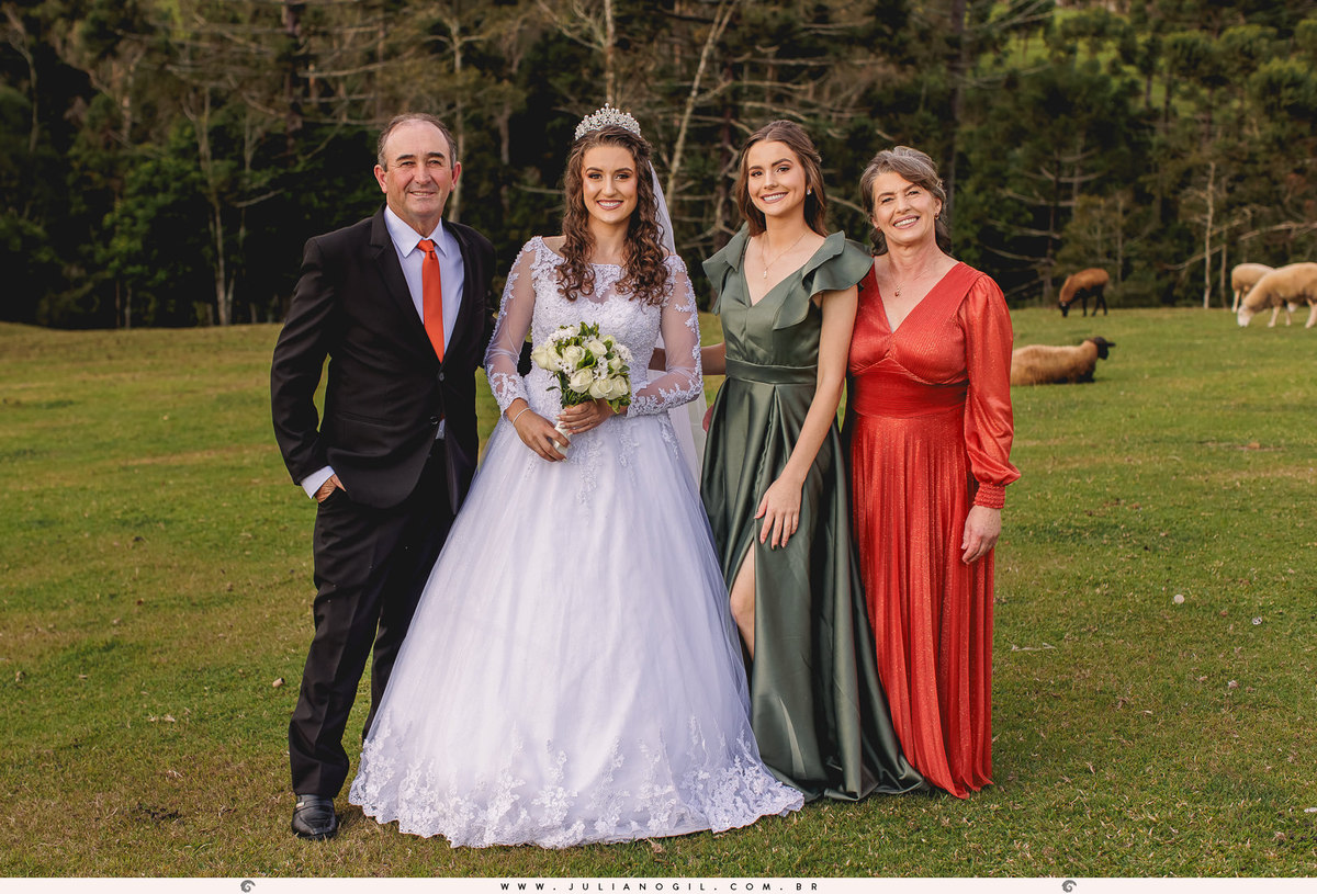 casamento Hanny e Andrei fotógrafo Juliano Gil Rio Azul Paraná Irati making of casa maquiagem cabelo Emerson Olicheski Umalu Eventos família noivo noiva vestido wedding Igreja Santa Teresinha do Menino Jesus Martins Eventos gravata cerimônia recepção