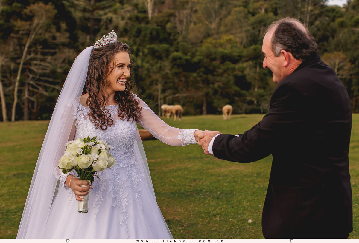 casamento Hanny e Andrei fotógrafo Juliano Gil Rio Azul Paraná Irati making of casa maquiagem cabelo Emerson Olicheski Umalu Eventos família noivo noiva vestido wedding Igreja Santa Teresinha do Menino Jesus Martins Eventos gravata cerimônia recepção