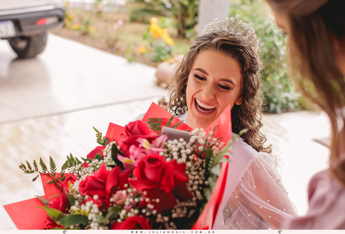 casamento Hanny e Andrei fotógrafo Juliano Gil Rio Azul Paraná Irati making of casa maquiagem cabelo Emerson Olicheski Umalu Eventos família noivo noiva vestido wedding Igreja Santa Teresinha do Menino Jesus Martins Eventos gravata cerimônia recepção