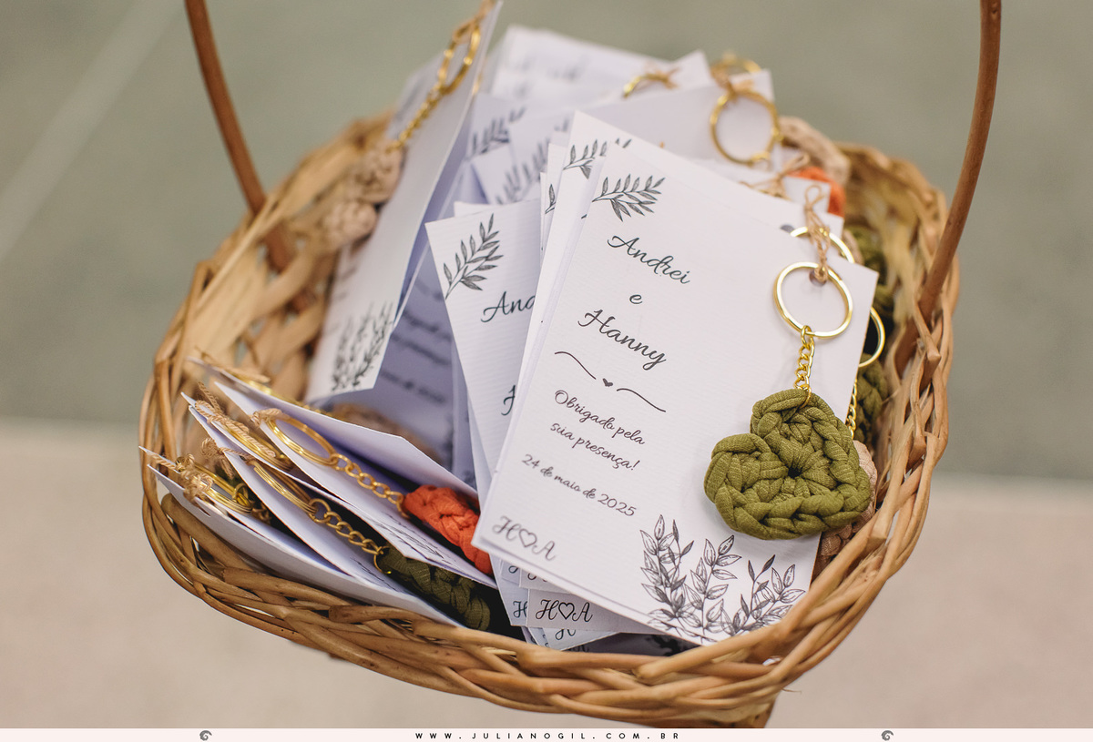 casamento Hanny e Andrei fotógrafo Juliano Gil Rio Azul Paraná Irati making of casa maquiagem cabelo Emerson Olicheski Umalu Eventos família noivo noiva vestido wedding Igreja Santa Teresinha do Menino Jesus Martins Eventos gravata cerimônia recepção