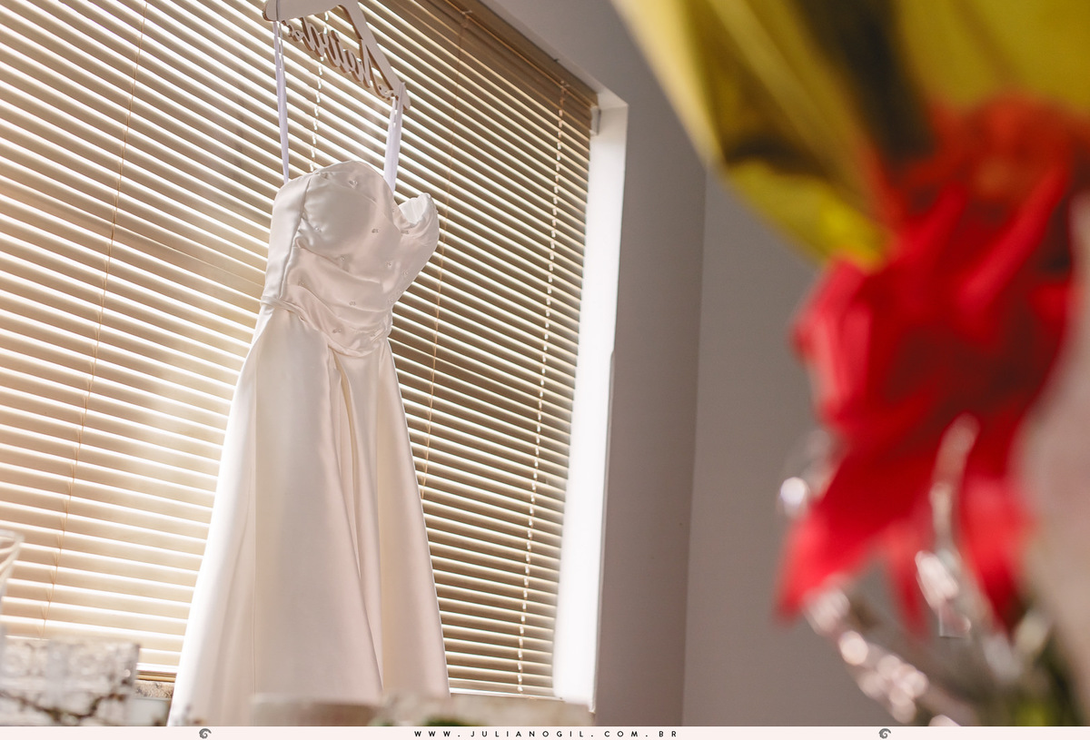 making of noiva Keyla fotógrafo Juliano Gil ivaí paraná irati make  thallana campos cabelo studio elis bobek vestido lanovia terno origem noivas noivo Alexandre sapato perfume igreja casamento buquê