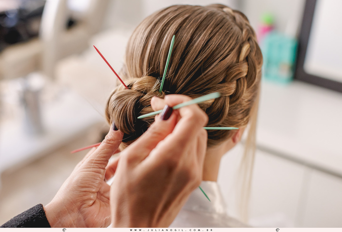 making of noiva Keyla fotógrafo Juliano Gil ivaí paraná irati make  thallana campos cabelo studio elis bobek vestido lanovia terno origem noivas noivo Alexandre sapato perfume igreja casamento buquê