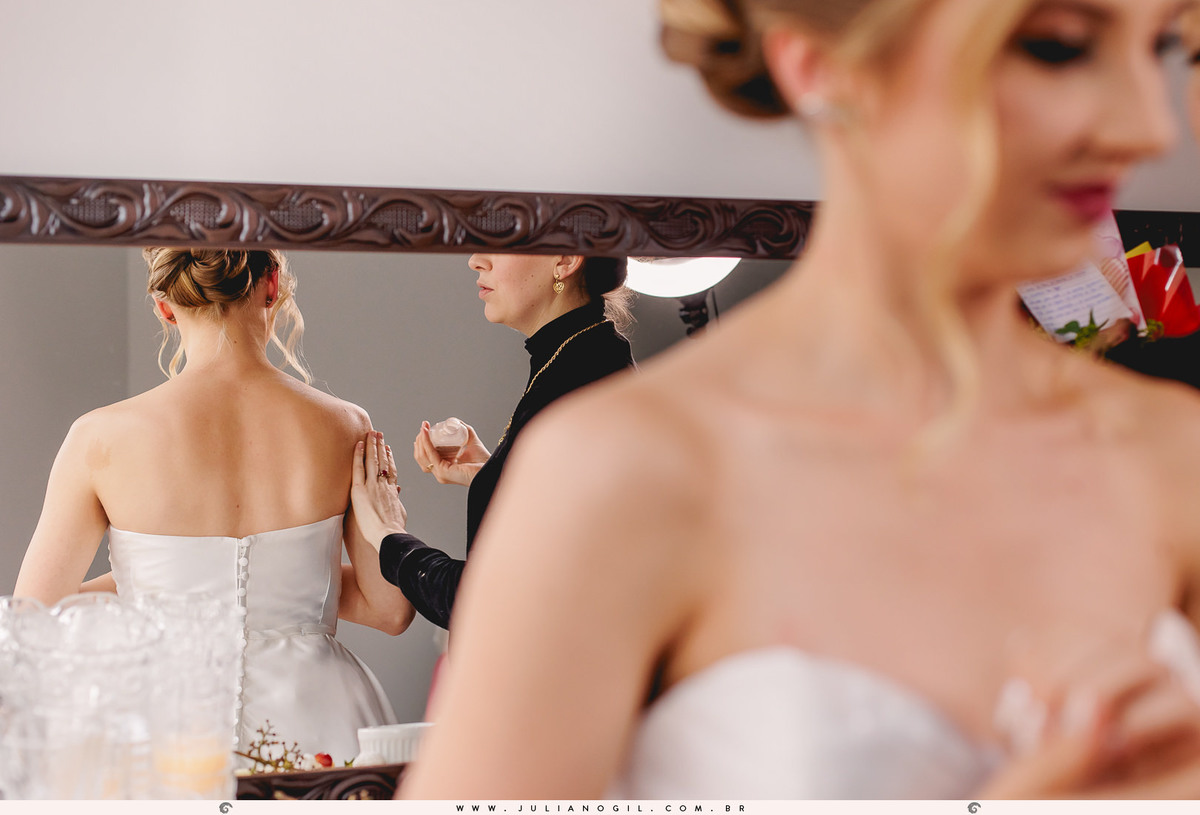 making of noiva Keyla fotógrafo Juliano Gil ivaí paraná irati make  thallana campos cabelo studio elis bobek vestido lanovia terno origem noivas noivo Alexandre sapato perfume igreja casamento buquê