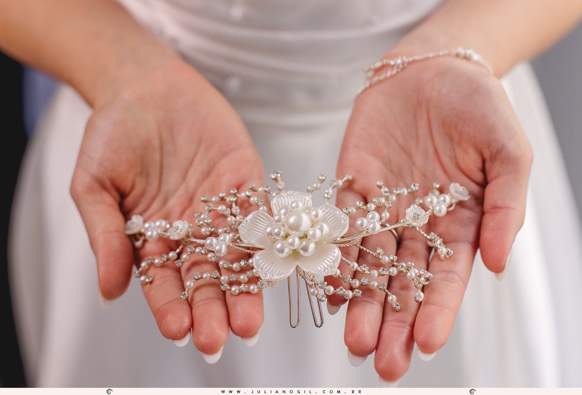 making of noiva Keyla fotógrafo Juliano Gil ivaí paraná irati make  thallana campos cabelo studio elis bobek vestido lanovia terno origem noivas noivo Alexandre sapato perfume igreja casamento buquê