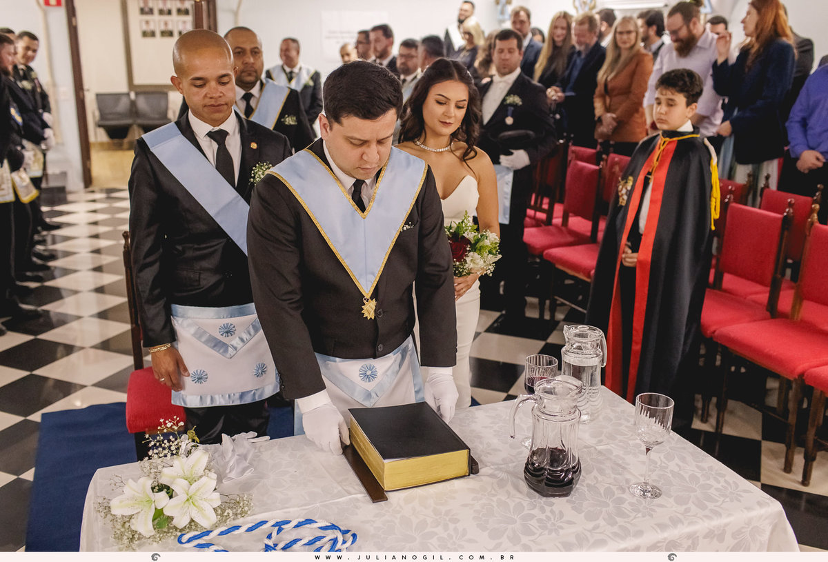 encerramento da cerimônia de casamento em loja maçônica 
