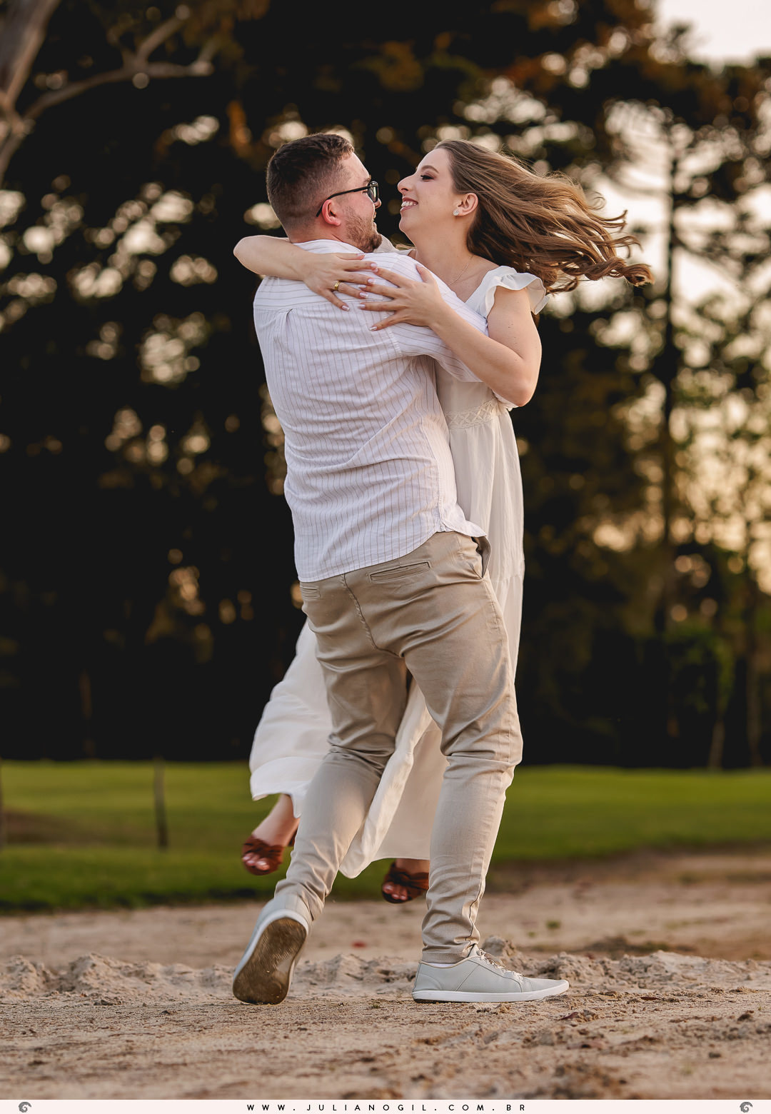 pré casamento Jessica e Ewandro fotógrafo Juliano Gil prudentópolis irati paraná recanto teodorinho chalé ar livre ensaio externo casal carro cerveja gol gti noiva noivo  wedding day 