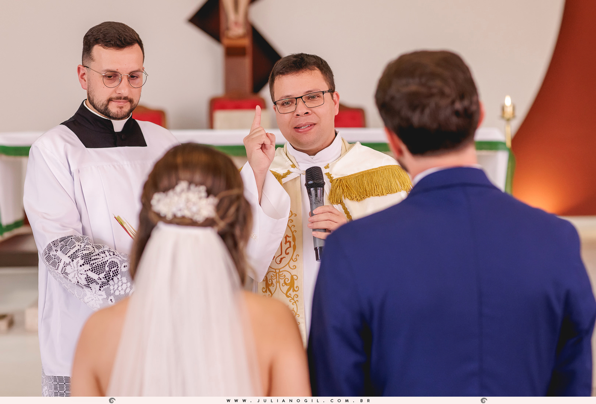 cerimônia Valdenise João Vitor fotógrafo juliano gil buquê grinalda natalia canalli bride são mateus do sul paraná madrinhas vestido wedding fotografia de casamento maquiagem hotel dom leopoldo casa de carnes angelita família festa recepção amigos
