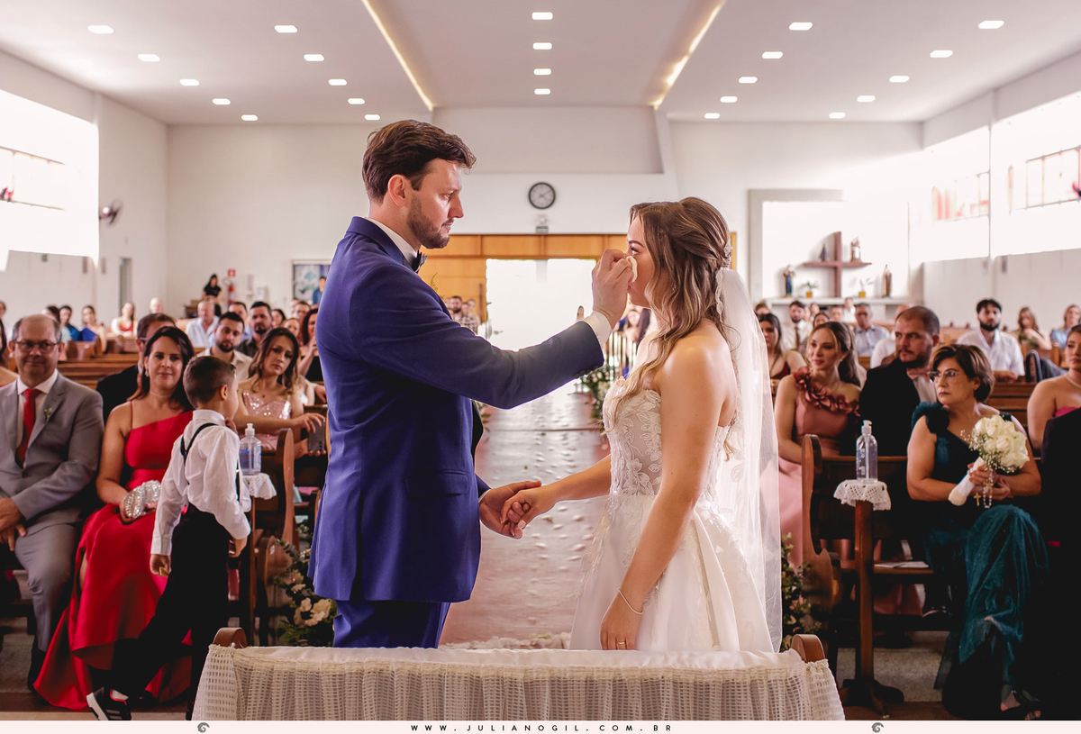 cerimônia Valdenise João Vitor fotógrafo juliano gil buquê grinalda natalia canalli bride são mateus do sul paraná madrinhas vestido wedding fotografia de casamento maquiagem hotel dom leopoldo casa de carnes angelita família festa recepção amigos