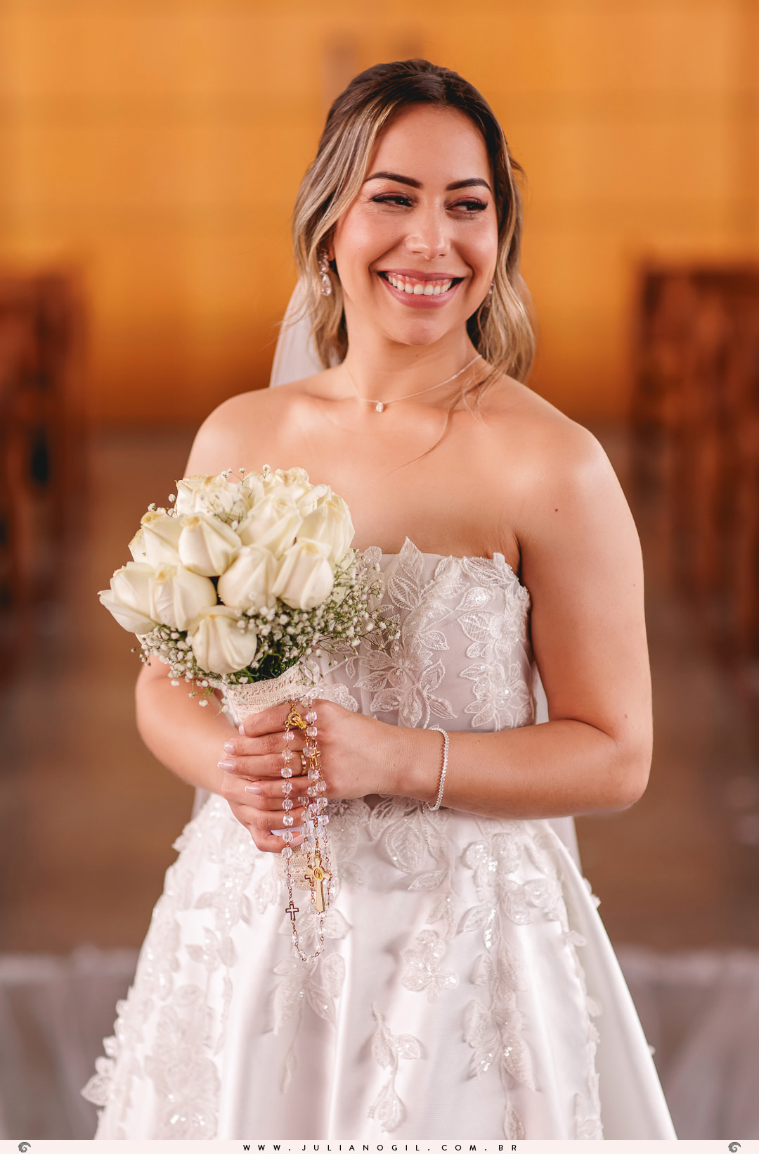 cerimônia Valdenise João Vitor fotógrafo juliano gil buquê grinalda natalia canalli bride são mateus do sul paraná madrinhas vestido wedding fotografia de casamento maquiagem hotel dom leopoldo casa de carnes angelita família festa recepção amigos