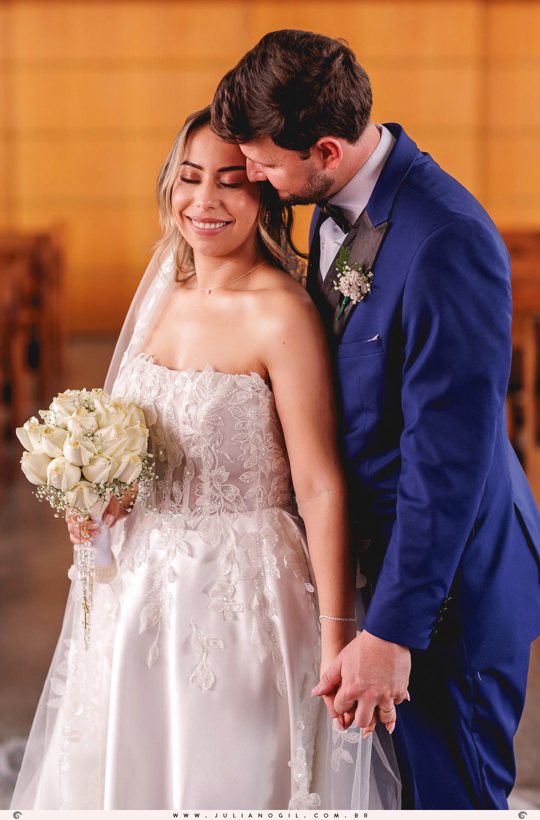 cerimônia Valdenise João Vitor fotógrafo juliano gil buquê grinalda natalia canalli bride são mateus do sul paraná madrinhas vestido wedding fotografia de casamento maquiagem hotel dom leopoldo casa de carnes angelita família festa recepção amigos