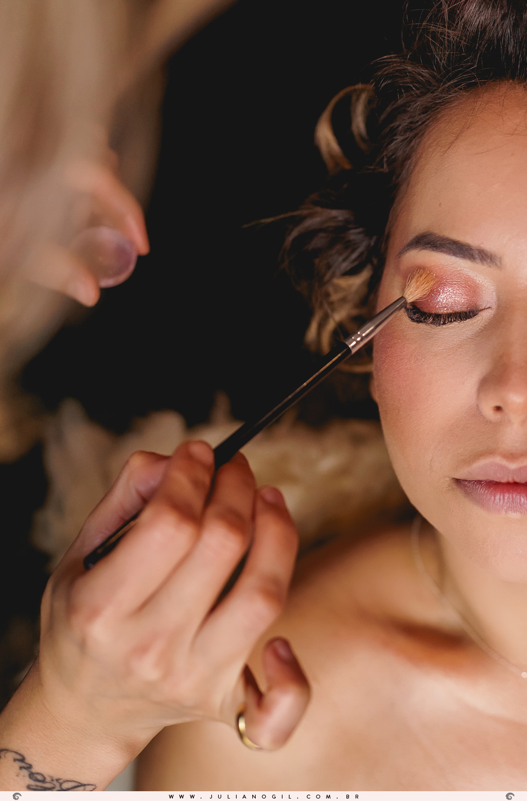 making of noiva Valdenise fotógrafo juliano gil buquê grinalda natalia canalli bride são mateus do sul paraná madrinhas vestido wedding fotografia de casamento maquiagem hotel dom leopoldo casa de carnes angelita família festa recepção amigos