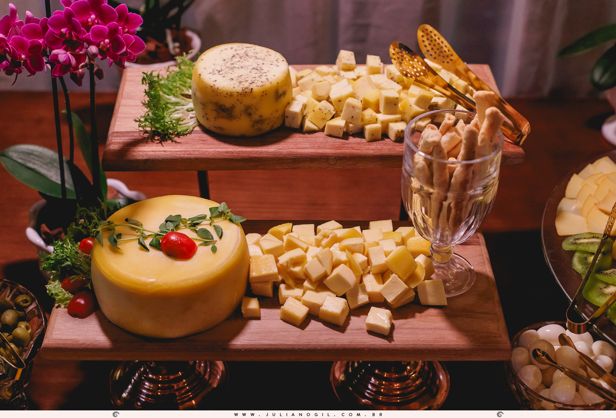 cerimônia Valdenise João Vitor fotógrafo juliano gil buquê grinalda natalia canalli bride são mateus do sul paraná madrinhas vestido wedding fotografia de casamento maquiagem hotel dom leopoldo casa de carnes angelita família festa recepção amigos