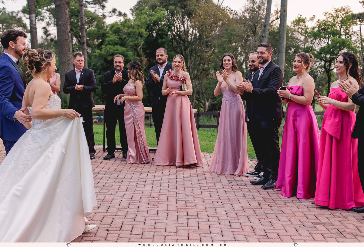 cerimônia Valdenise João Vitor fotógrafo juliano gil buquê grinalda natalia canalli bride são mateus do sul paraná madrinhas vestido wedding fotografia de casamento maquiagem hotel dom leopoldo casa de carnes angelita família festa recepção amigos