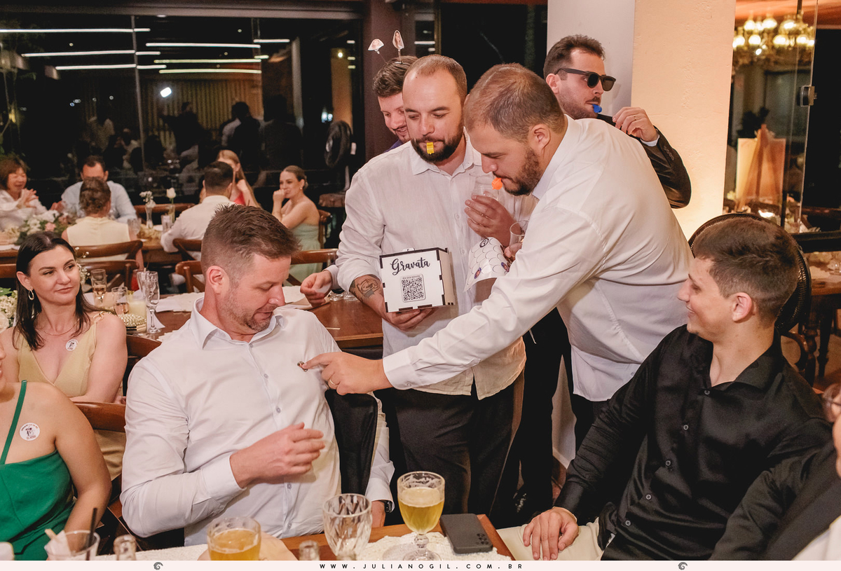 cerimônia Valdenise João Vitor fotógrafo juliano gil buquê grinalda natalia canalli bride são mateus do sul paraná madrinhas vestido wedding fotografia de casamento maquiagem hotel dom leopoldo casa de carnes angelita família festa recepção amigos