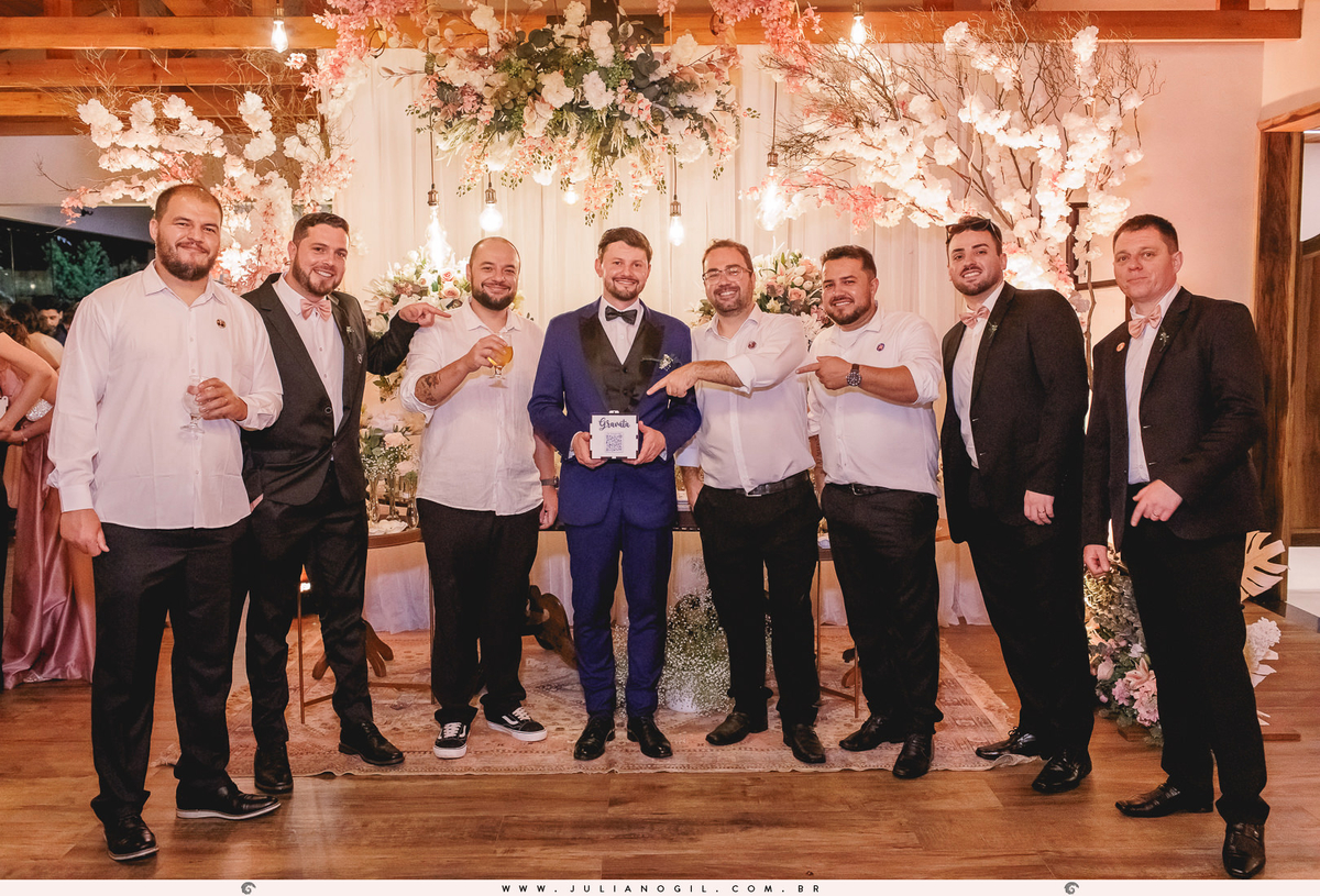 cerimônia Valdenise João Vitor fotógrafo juliano gil buquê grinalda natalia canalli bride são mateus do sul paraná madrinhas vestido wedding fotografia de casamento maquiagem hotel dom leopoldo casa de carnes angelita família festa recepção amigos