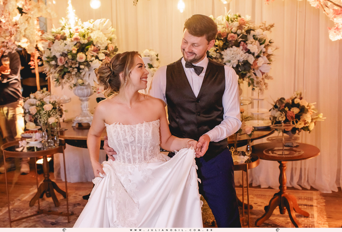 cerimônia Valdenise João Vitor fotógrafo juliano gil buquê grinalda natalia canalli bride são mateus do sul paraná madrinhas vestido wedding fotografia de casamento maquiagem hotel dom leopoldo casa de carnes angelita família festa recepção amigos