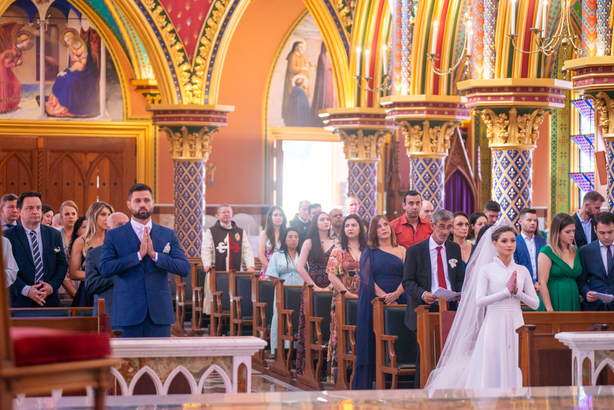 Momento de fé, o casamento na igreja é algo que toda mulher sonha então veja como foi esse casamento nas minhas fotografias.