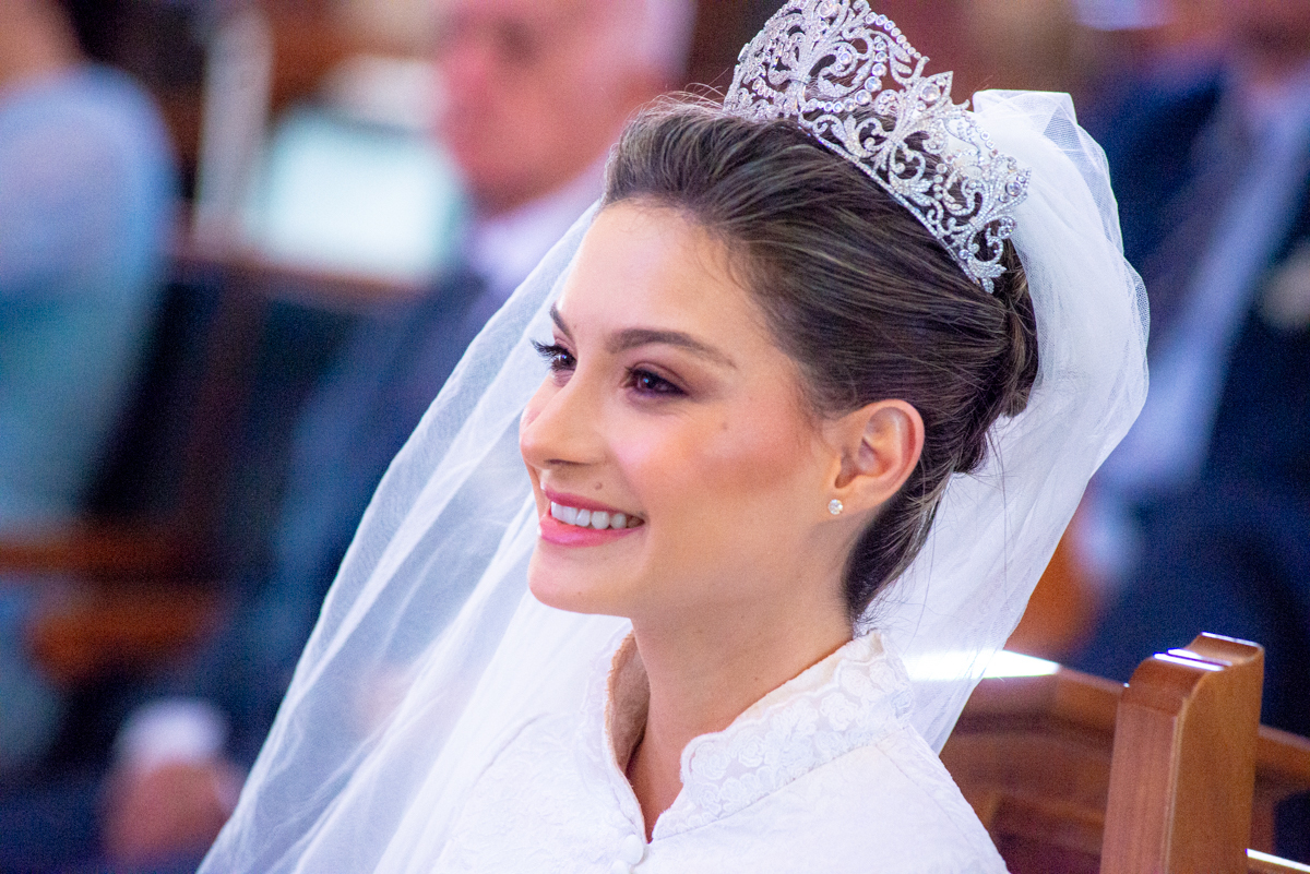 Fotografia de casamento tem que ter fotos lindas da noiva e seu sorriso.
