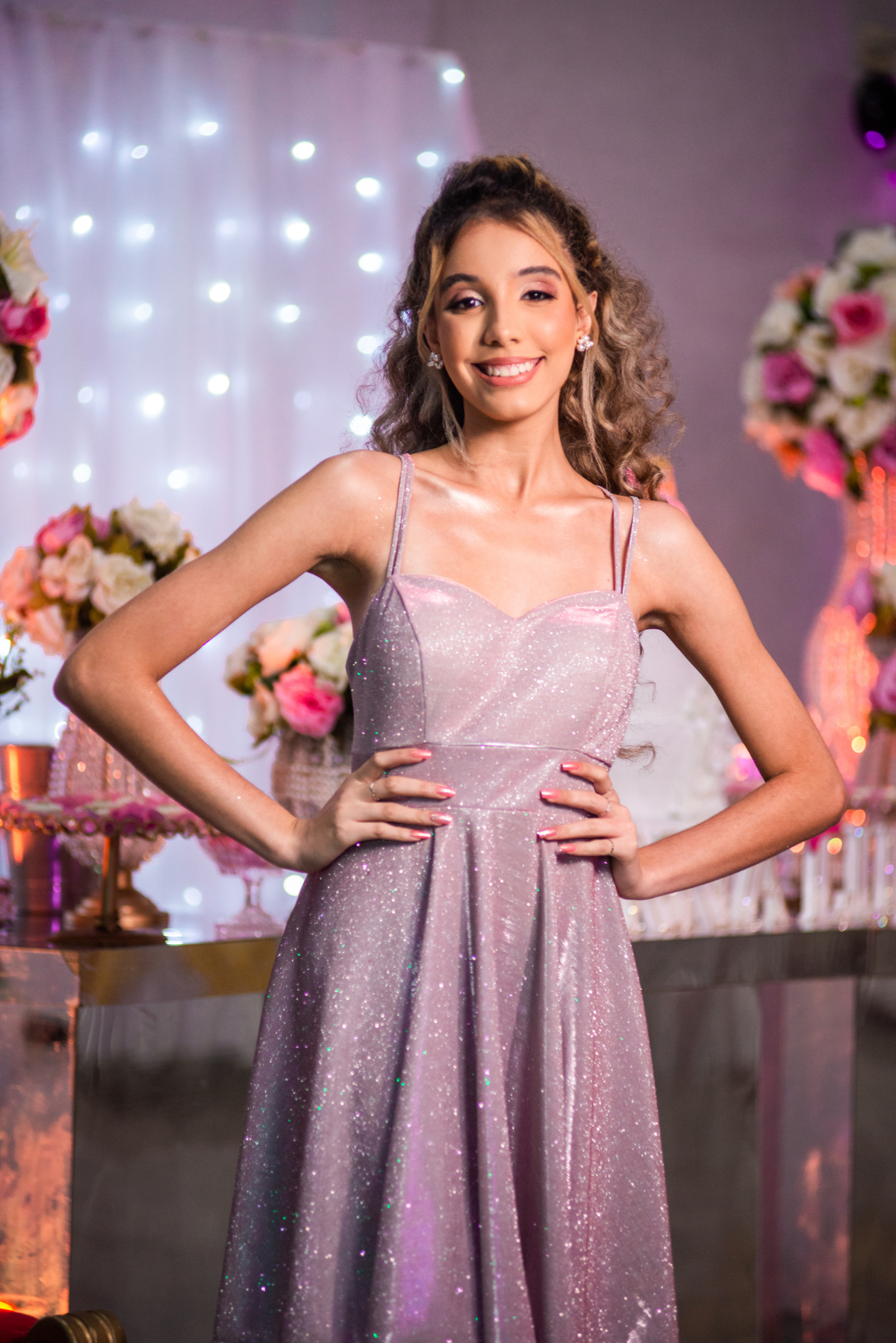 Anna Luíza e a essência da juventude! Fotografias do seu debut revelam a magia dos 15 anos com toda sua alegria e emoção. Cada clique conta um pedaço de sua história especial.