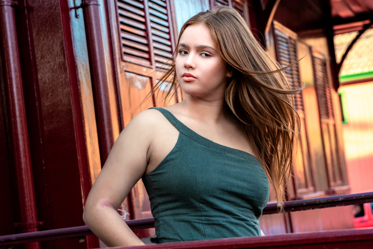 Descrição para Fotos de Ensaio de 15 Anos em Paranapiacaba
Ensaio fotográfico de 15 anos em Paranapiacaba, São Paulo, com a debutante Lara. Cenário histórico e pitoresco, luz de fim de tarde, momentos espontâneos e emocionantes. Fotografia de aniversário,