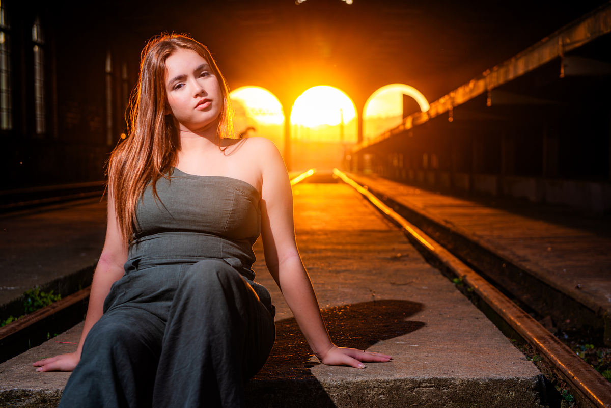 Descrição para Fotos de Ensaio de 15 Anos em Paranapiacaba
Ensaio fotográfico de 15 anos em Paranapiacaba, São Paulo, com a debutante Lara. Cenário histórico e pitoresco, luz de fim de tarde, momentos espontâneos e emocionantes. Fotografia de aniversário,