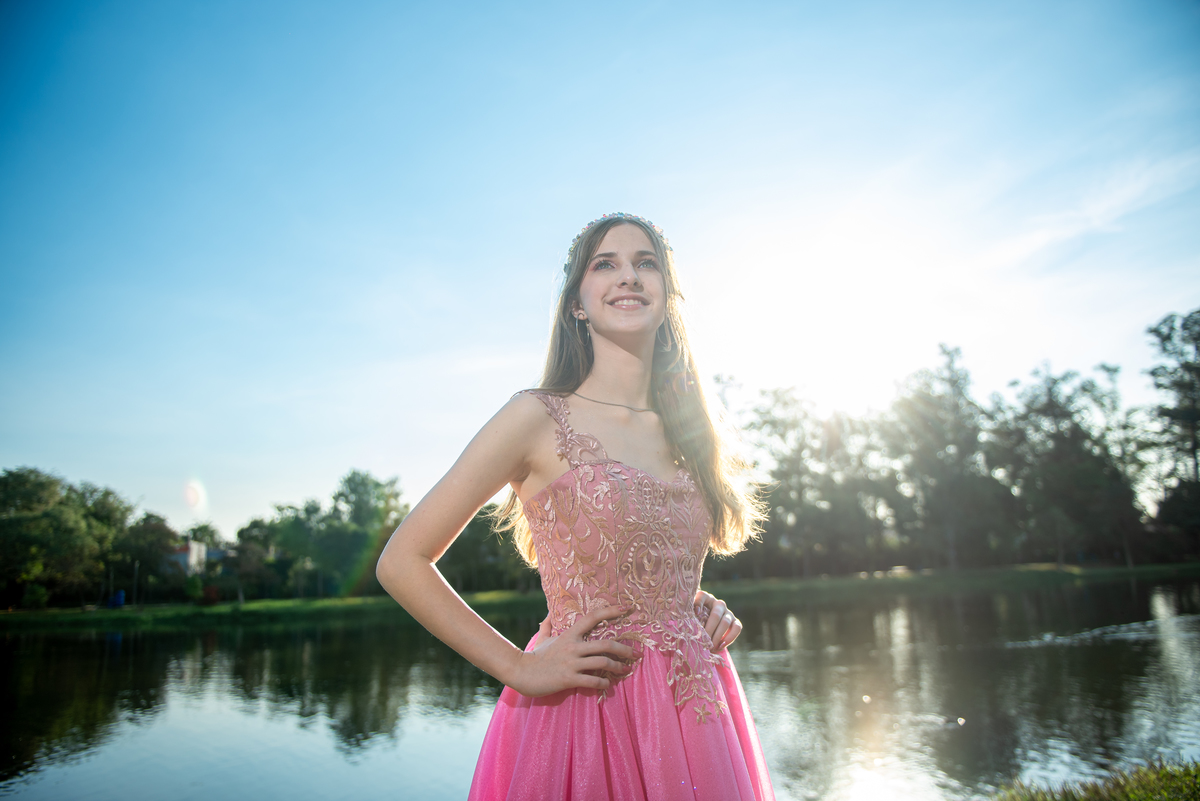 Ensaio de Debutante
Parque Ibirapuera
Debutante 15 anos
Fotografia de Debutante
Ensaio Fotográfico
Debutante SP
Debutante São Paulo
Fotos de Debutante
Book de Debutante
Debutante no Parque
Ensaio ao Ar Livre
Natureza
Beleza
Juventude
Celebração
Momentos E