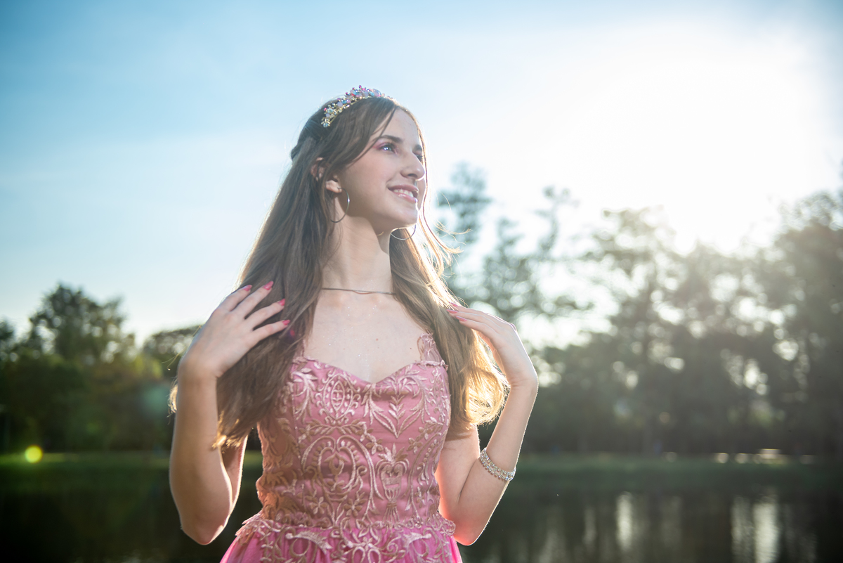 Ensaio de Debutante
Parque Ibirapuera
Debutante 15 anos
Fotografia de Debutante
Ensaio Fotográfico
Debutante SP
Debutante São Paulo
Fotos de Debutante
Book de Debutante
Debutante no Parque
Ensaio ao Ar Livre
Natureza
Beleza
Juventude
Celebração
Momentos E