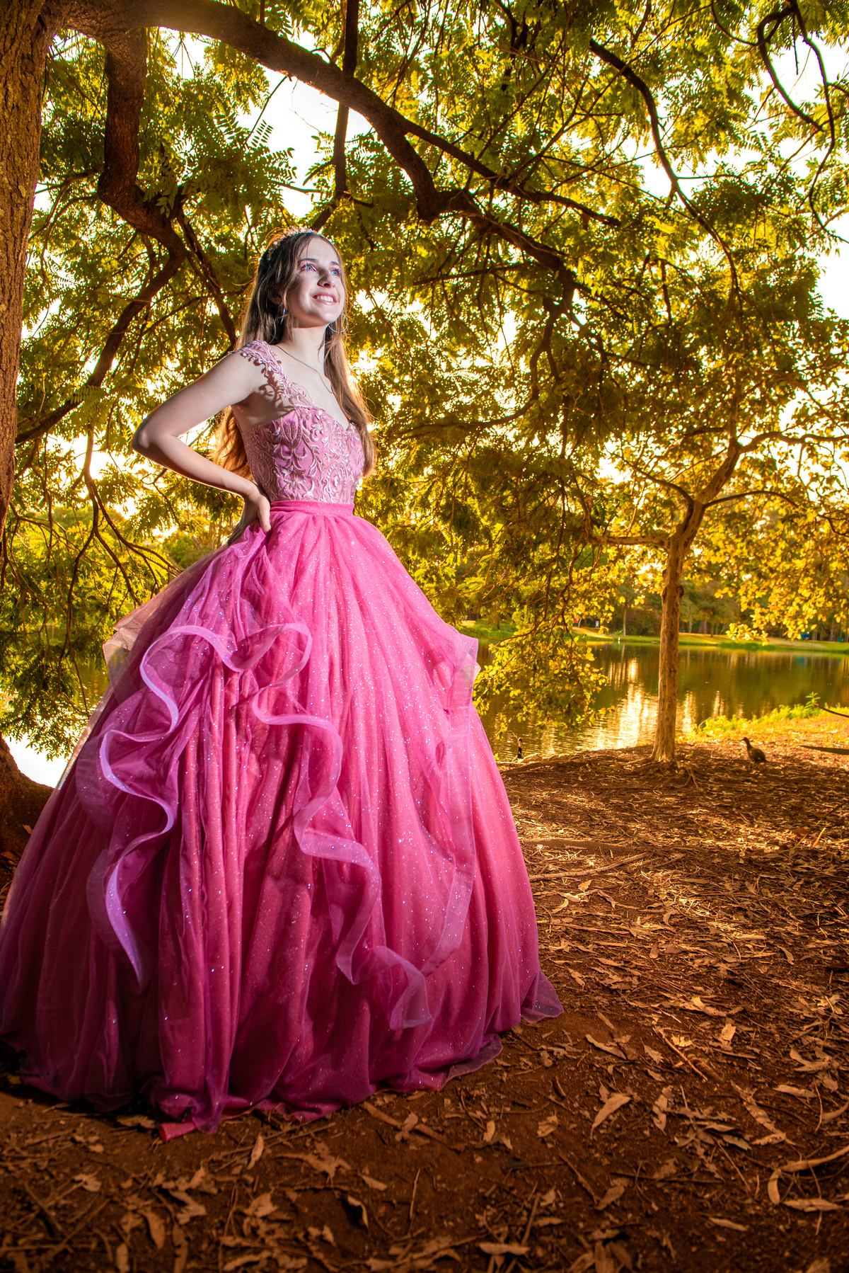 Ensaio de Debutante
Parque Ibirapuera
Debutante 15 anos
Fotografia de Debutante
Ensaio Fotográfico
Debutante SP
Debutante São Paulo
Fotos de Debutante
Book de Debutante
Debutante no Parque
Ensaio ao Ar Livre
Natureza
Beleza
Juventude
Celebração
Momentos E