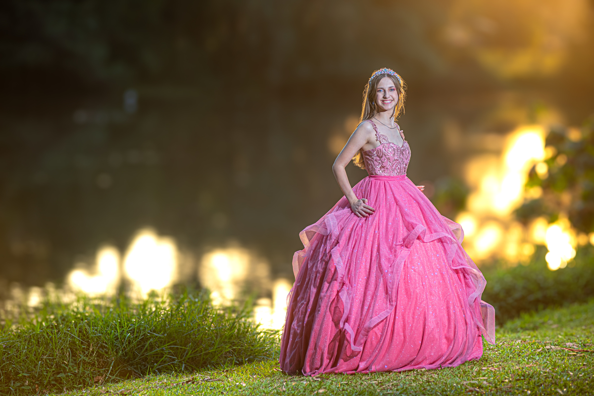 Ensaio de Debutante
Parque Ibirapuera
Debutante 15 anos
Fotografia de Debutante
Ensaio Fotográfico
Debutante SP
Debutante São Paulo
Fotos de Debutante
Book de Debutante
Debutante no Parque
Ensaio ao Ar Livre
Natureza
Beleza
Juventude
Celebração
Momentos E