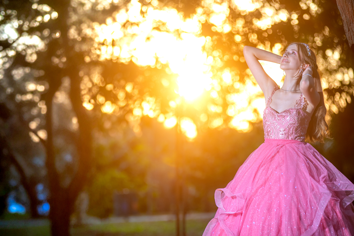 Ensaio de Debutante
Parque Ibirapuera
Debutante 15 anos
Fotografia de Debutante
Ensaio Fotográfico
Debutante SP
Debutante São Paulo
Fotos de Debutante
Book de Debutante
Debutante no Parque
Ensaio ao Ar Livre
Natureza
Beleza
Juventude
Celebração
Momentos E