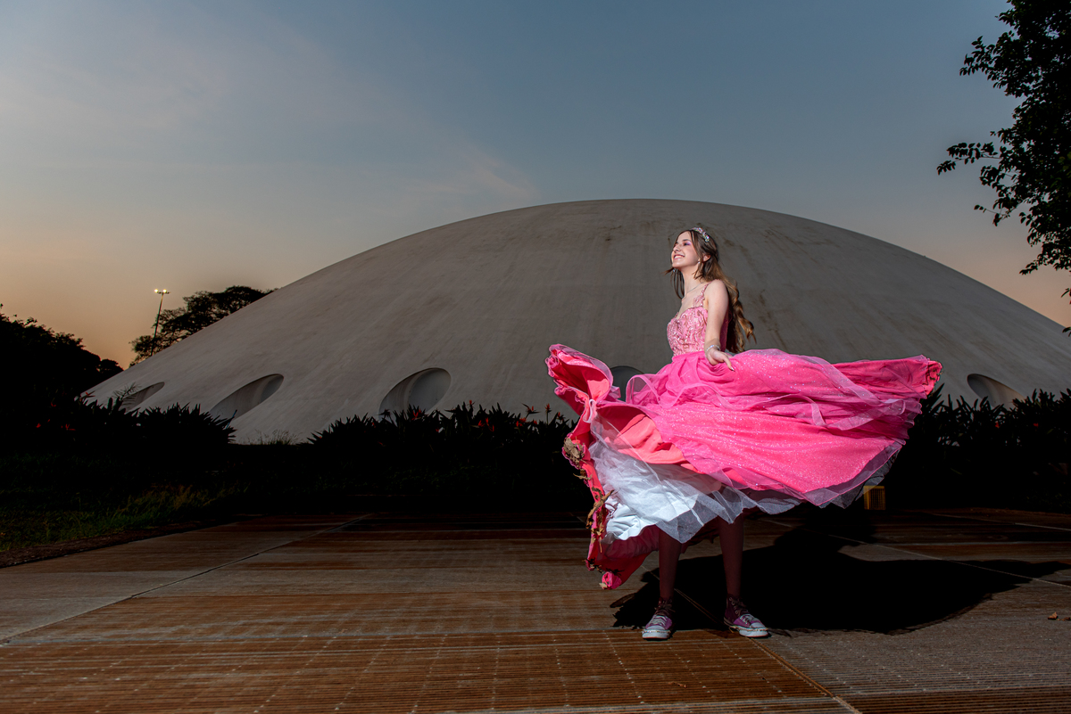 Ensaio de Debutante
Parque Ibirapuera
Debutante 15 anos
Fotografia de Debutante
Ensaio Fotográfico
Debutante SP
Debutante São Paulo
Fotos de Debutante
Book de Debutante
Debutante no Parque
Ensaio ao Ar Livre
Natureza
Beleza
Juventude
Celebração
Momentos E