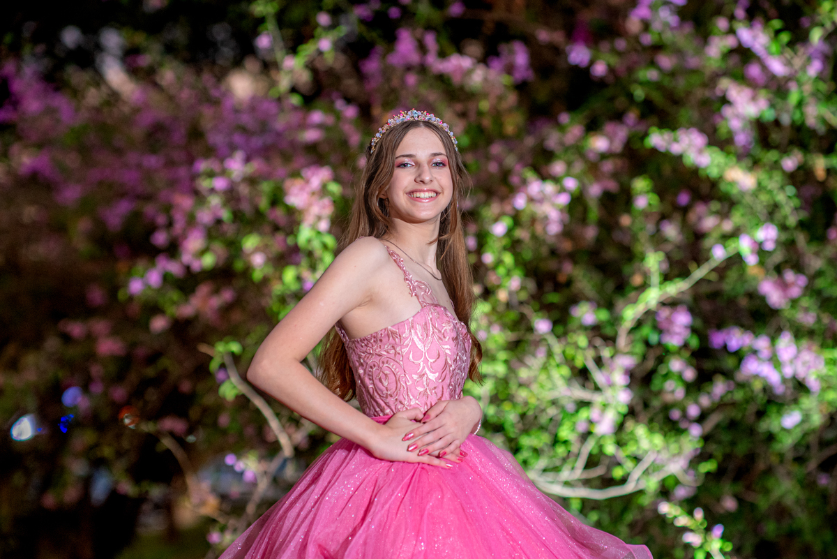 Ensaio de Debutante
Parque Ibirapuera
Debutante 15 anos
Fotografia de Debutante
Ensaio Fotográfico
Debutante SP
Debutante São Paulo
Fotos de Debutante
Book de Debutante
Debutante no Parque
Ensaio ao Ar Livre
Natureza
Beleza
Juventude
Celebração
Momentos E