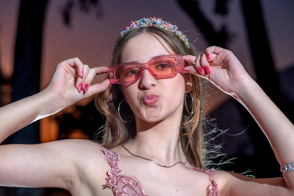 Ensaio de Debutante
Parque Ibirapuera
Debutante 15 anos
Fotografia de Debutante
Ensaio Fotográfico
Debutante SP
Debutante São Paulo
Fotos de Debutante
Book de Debutante
Debutante no Parque
Ensaio ao Ar Livre
Natureza
Beleza
Juventude
Celebração
Momentos E