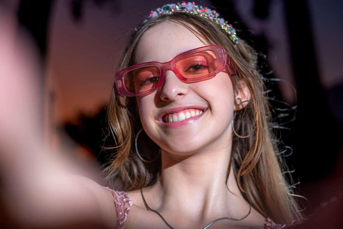 Ensaio de Debutante
Parque Ibirapuera
Debutante 15 anos
Fotografia de Debutante
Ensaio Fotográfico
Debutante SP
Debutante São Paulo
Fotos de Debutante
Book de Debutante
Debutante no Parque
Ensaio ao Ar Livre
Natureza
Beleza
Juventude
Celebração
Momentos E