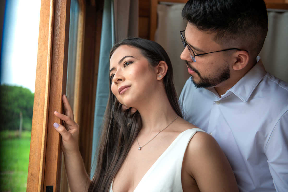 Momentos Espontâneos no Ensaio de Casal: Registrar a naturalidade do amor é o objetivo. Giovanna e Gustavo tiveram um ensaio romântico e descontraído.