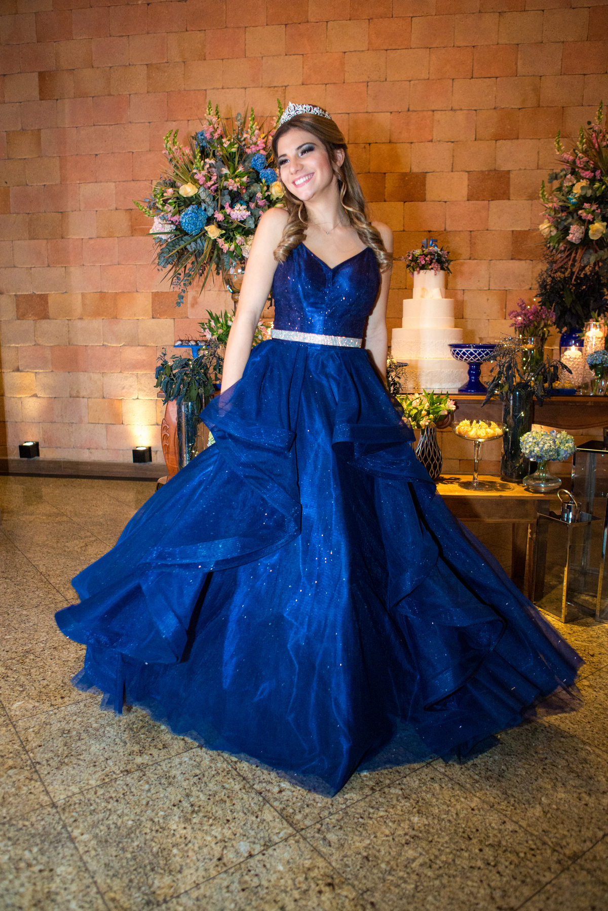 Ensaio de Debutante antes da Festa: O ensaio de Julia foi cheio de personalidade, com fotos que refletem sua essência aos 15 anos.