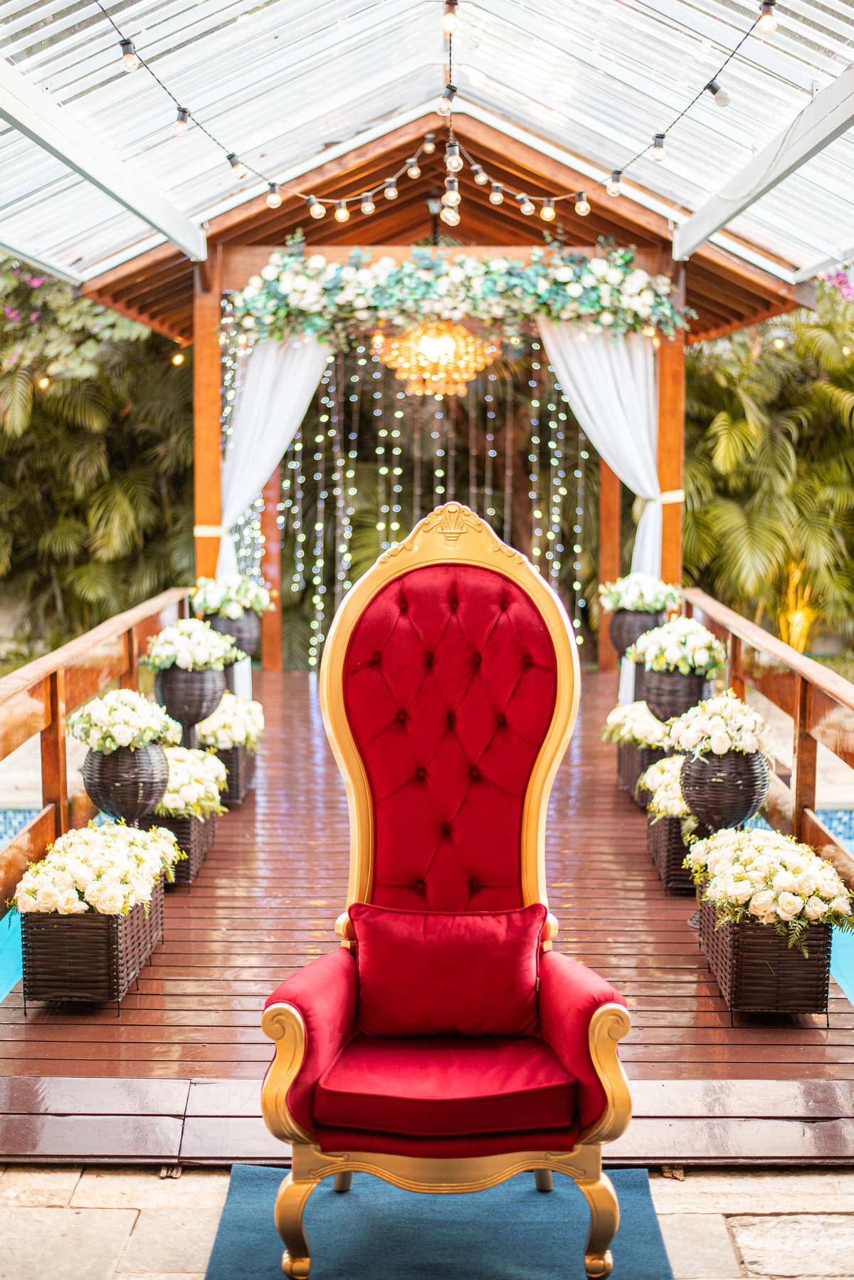 Ensaio Fotográfico de 15 Anos em Cotia: Antes da festa, Layla fez um ensaio único que refletiu sua personalidade e alegria de debutante.