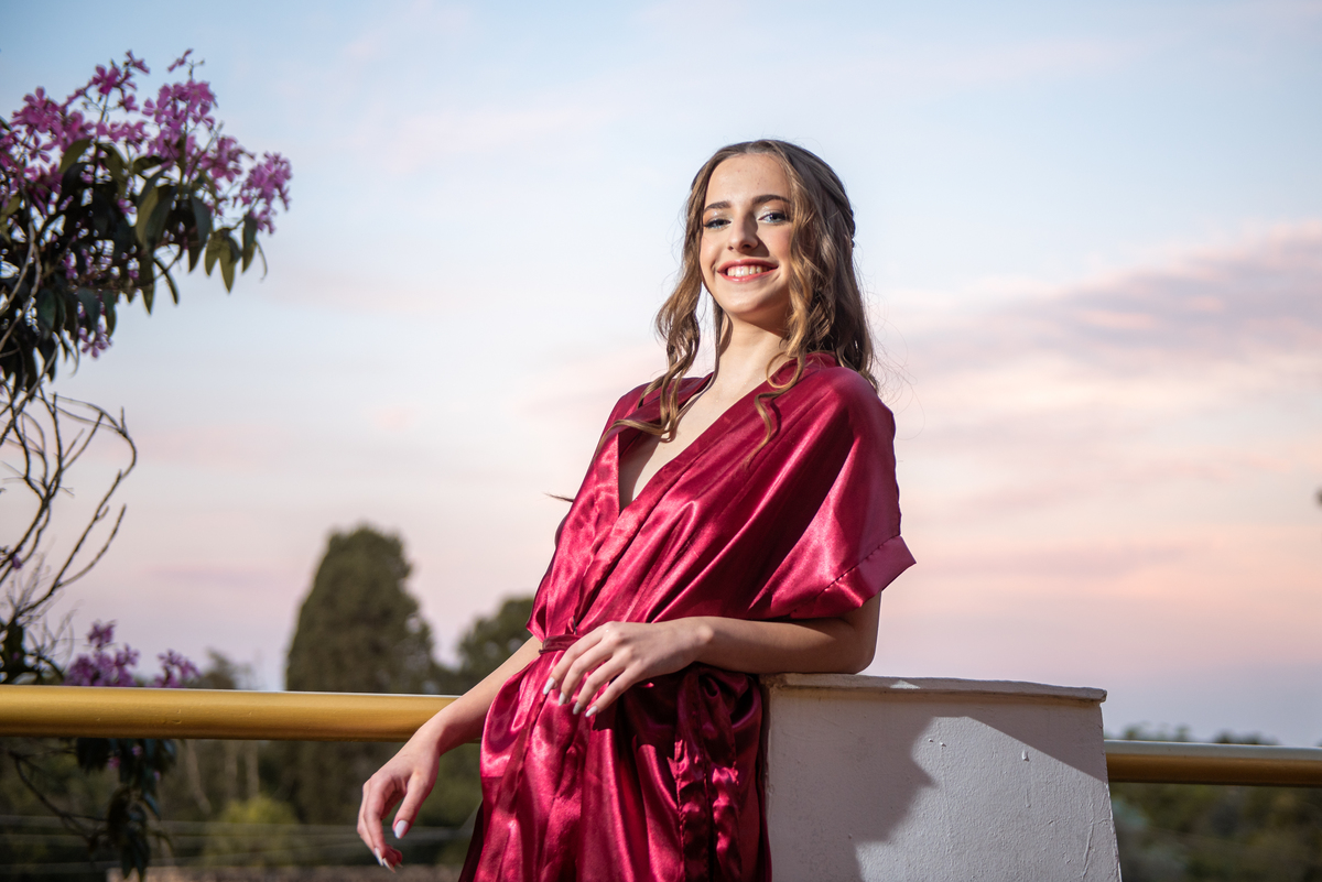 Ensaio Pré-Evento para Festa de 15 Anos: Layla fez um ensaio especial antes da festa, com fotos exclusivas em Cotia.