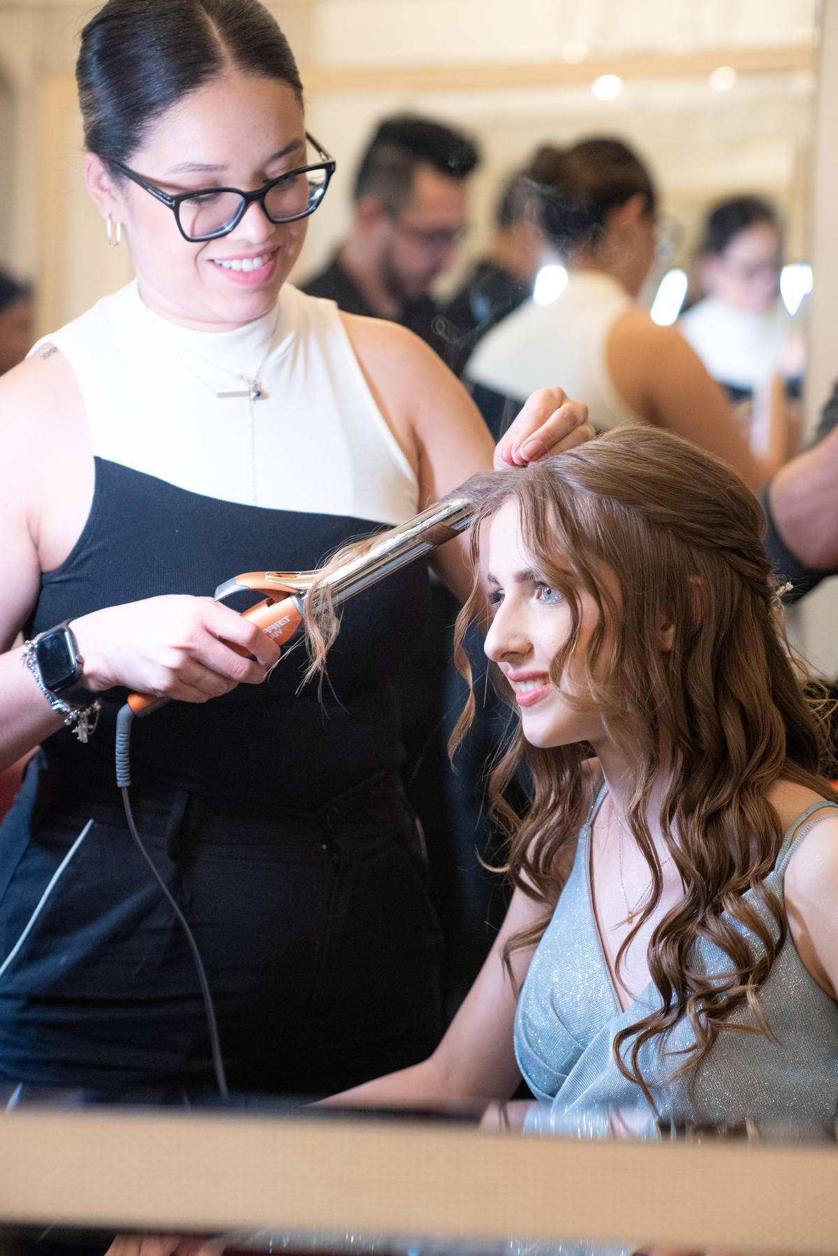 Fotos que Capturam a Emoção dos 15 Anos: O fotógrafo de Layla em Cotia eternizou cada instante de seu aniversário.