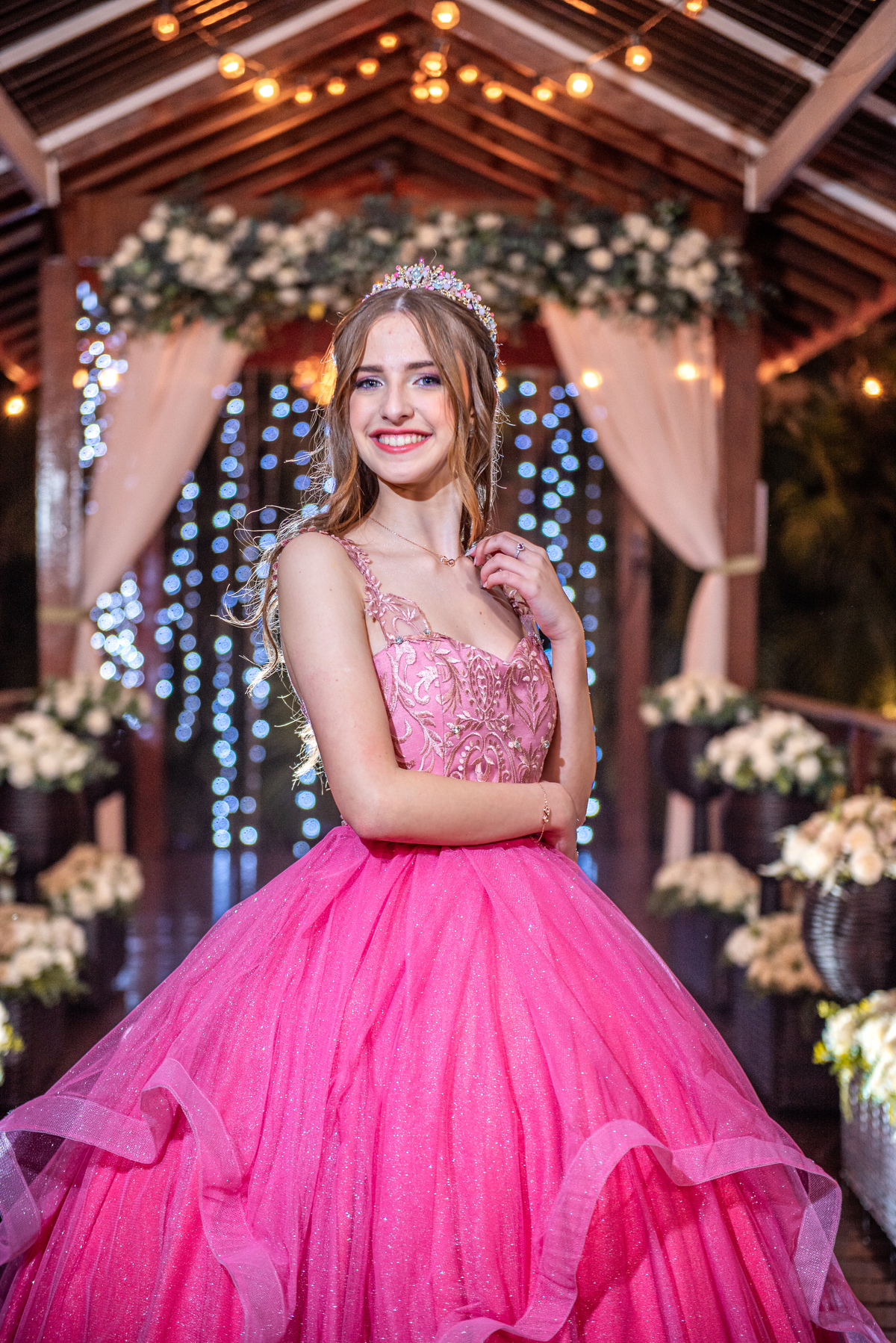 Ensaio de Debutante Completo e Personalizado: Layla brilhou em fotos que capturaram seu estilo único aos 15 anos.